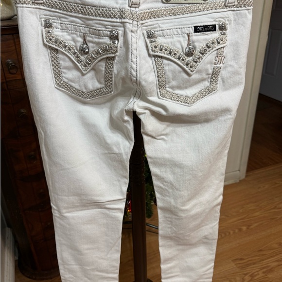 Miss Me White Skinny Jeans - Picture 3 of 3
